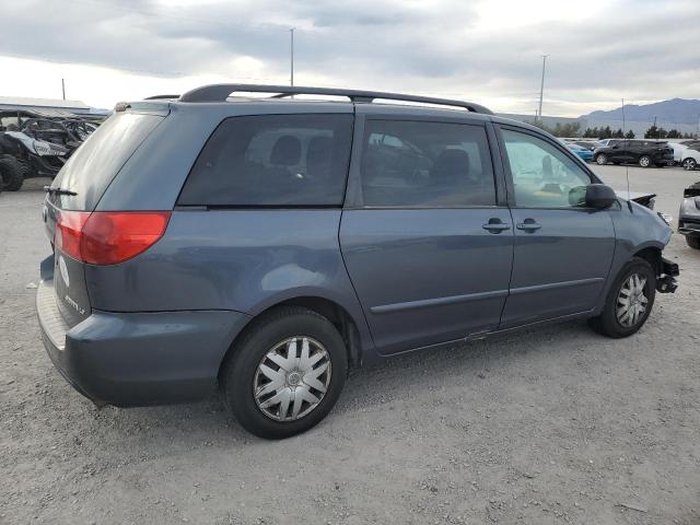 Photo 2 VIN: 5TDKK4CC0AS340781 - TOYOTA SIENNA CE 