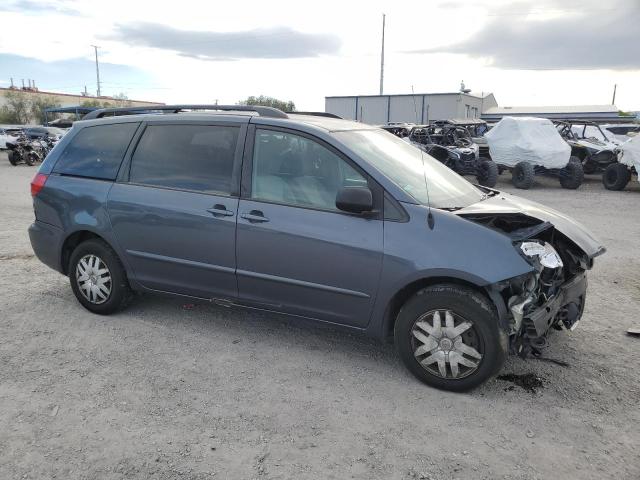 Photo 3 VIN: 5TDKK4CC0AS340781 - TOYOTA SIENNA CE 