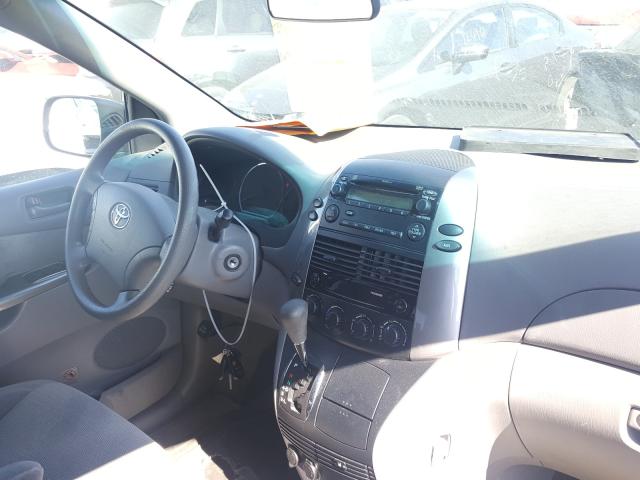 Photo 8 VIN: 5TDKK4CC0AS342479 - TOYOTA SIENNA CE 