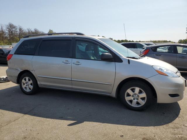 Photo 3 VIN: 5TDKK4CC1AS307417 - TOYOTA SIENNA CE 