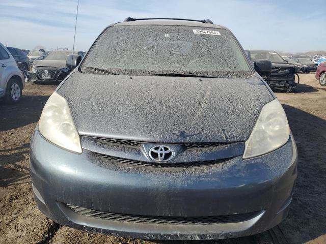 Photo 4 VIN: 5TDKK4CC1AS312276 - TOYOTA SIENNA CE 