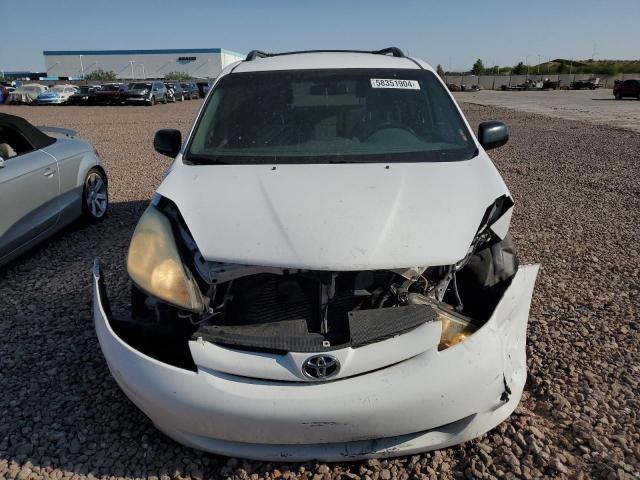 Photo 4 VIN: 5TDKK4CC1AS314318 - TOYOTA SIENNA CE 