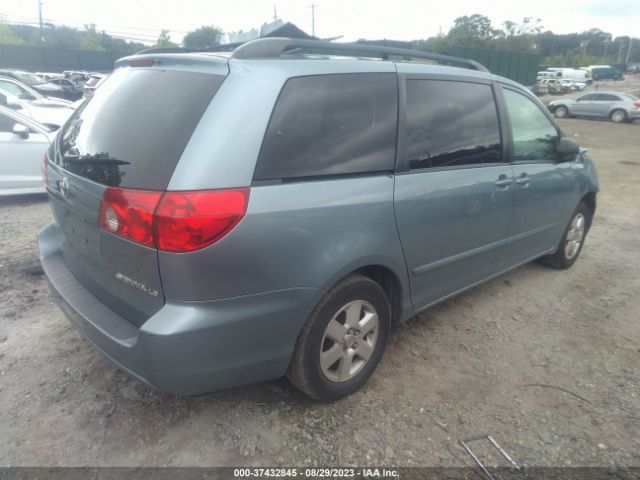 Photo 3 VIN: 5TDKK4CC1AS314741 - TOYOTA SIENNA 