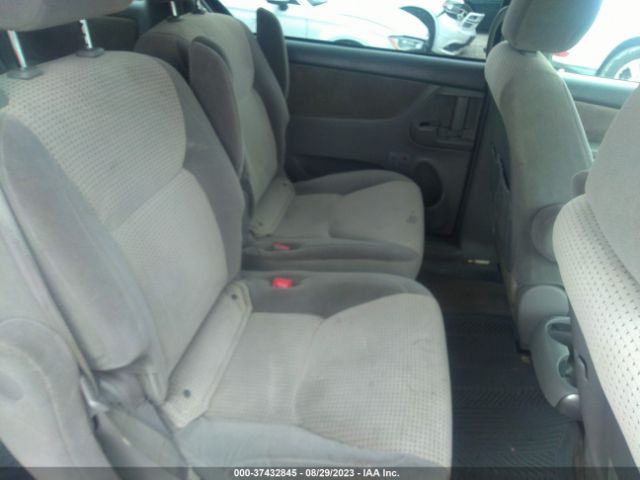 Photo 7 VIN: 5TDKK4CC1AS314741 - TOYOTA SIENNA 