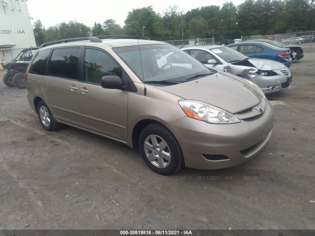 Photo 0 VIN: 5TDKK4CC1AS318739 - TOYOTA SIENNA 