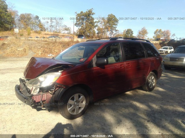 Photo 1 VIN: 5TDKK4CC1AS319163 - TOYOTA SIENNA 