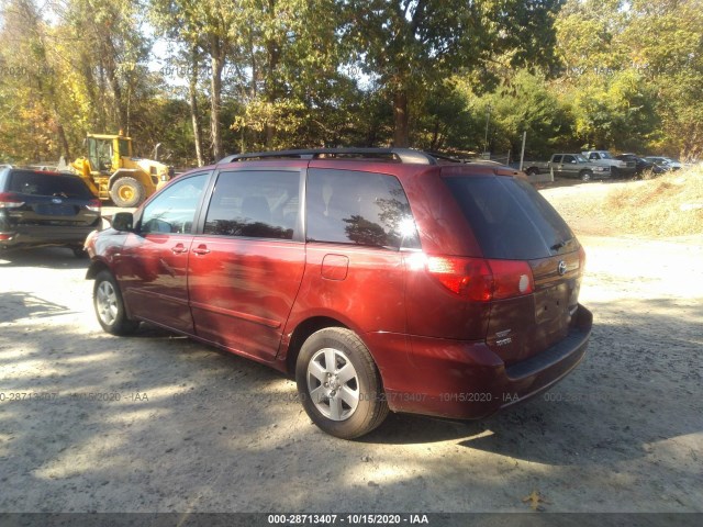 Photo 2 VIN: 5TDKK4CC1AS319163 - TOYOTA SIENNA 