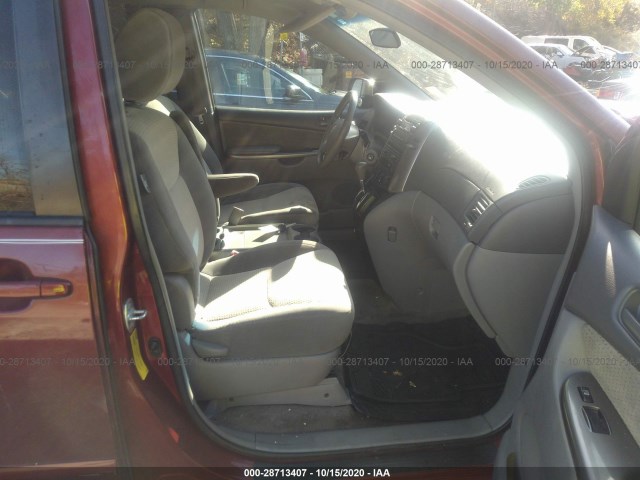 Photo 4 VIN: 5TDKK4CC1AS319163 - TOYOTA SIENNA 