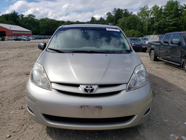 Photo 4 VIN: 5TDKK4CC1AS321706 - TOYOTA SIENNA CE 