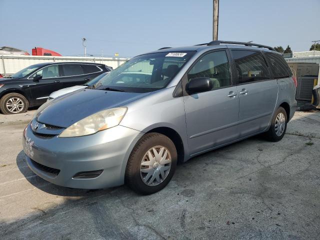 Photo 0 VIN: 5TDKK4CC1AS322810 - TOYOTA SIENNA CE 