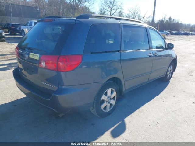 Photo 3 VIN: 5TDKK4CC1AS324508 - TOYOTA SIENNA 