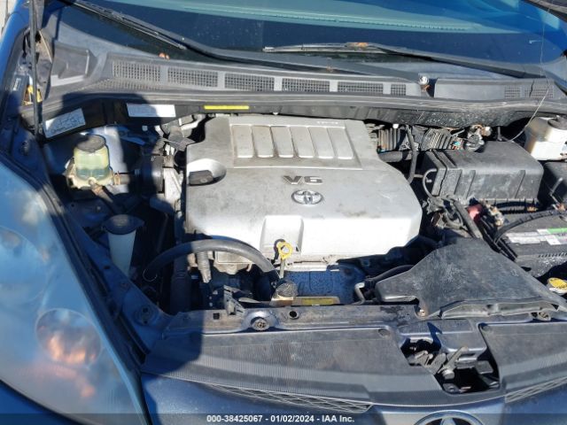 Photo 9 VIN: 5TDKK4CC1AS324508 - TOYOTA SIENNA 