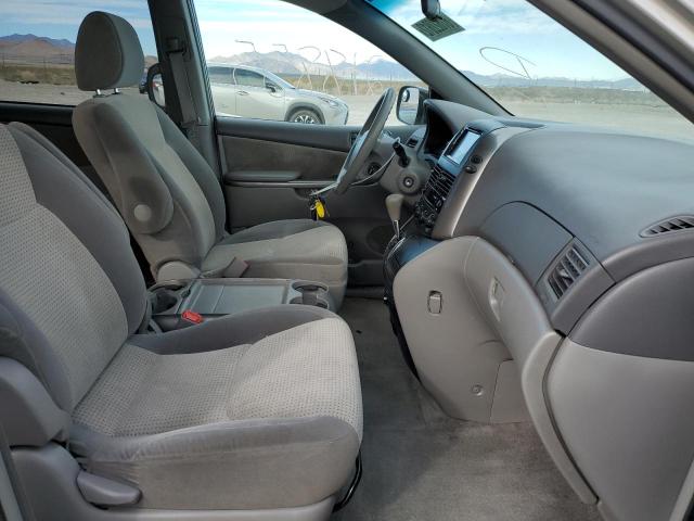 Photo 4 VIN: 5TDKK4CC1AS338408 - TOYOTA SIENNA CE 