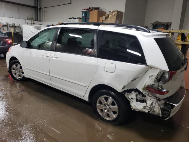 Photo 1 VIN: 5TDKK4CC2AS316322 - TOYOTA SIENNA CE 