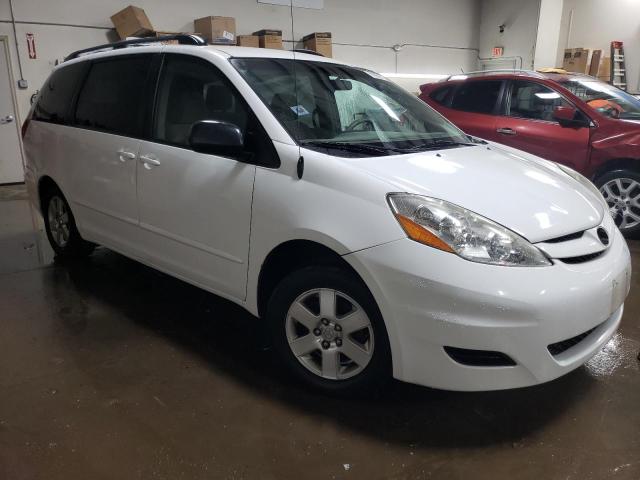 Photo 3 VIN: 5TDKK4CC2AS316322 - TOYOTA SIENNA CE 