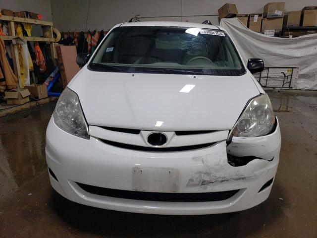 Photo 4 VIN: 5TDKK4CC2AS316322 - TOYOTA SIENNA CE 