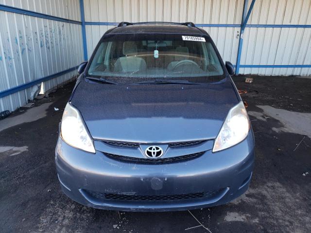 Photo 4 VIN: 5TDKK4CC2AS331581 - TOYOTA SIENNA CE 