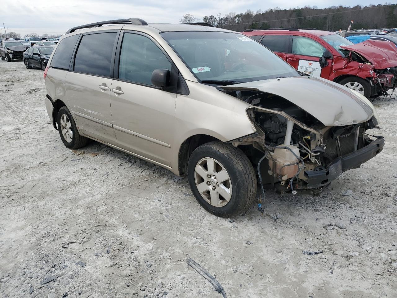 Photo 3 VIN: 5TDKK4CC2AS342905 - TOYOTA SIENNA 