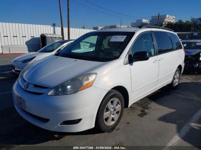 Photo 1 VIN: 5TDKK4CC3AS290474 - TOYOTA SIENNA 