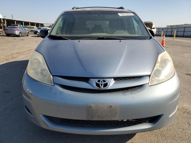 Photo 4 VIN: 5TDKK4CC3AS304924 - TOYOTA SIENNA CE 