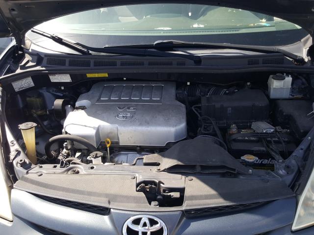 Photo 6 VIN: 5TDKK4CC3AS307953 - TOYOTA SIENNA CE 