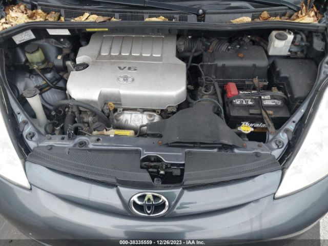 Photo 9 VIN: 5TDKK4CC3AS309380 - TOYOTA SIENNA 