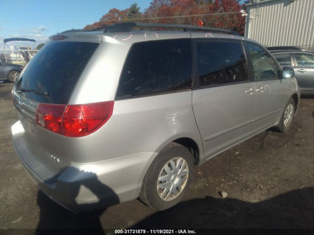 Photo 3 VIN: 5TDKK4CC3AS310996 - TOYOTA SIENNA 