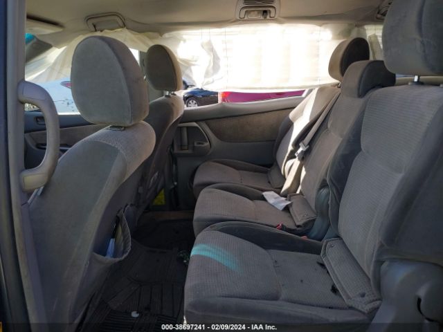 Photo 7 VIN: 5TDKK4CC3AS311646 - TOYOTA SIENNA 