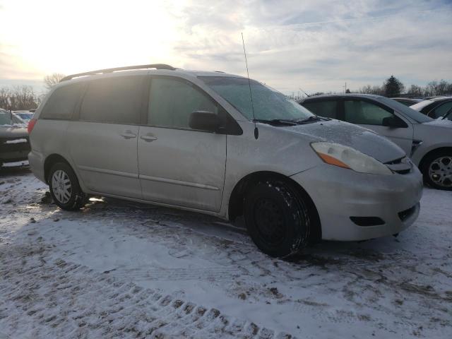 Photo 3 VIN: 5TDKK4CC3AS315583 - TOYOTA SIENNA CE 