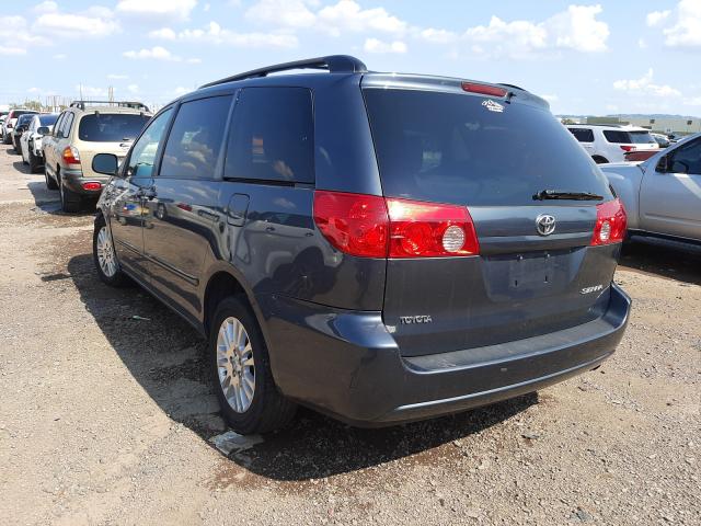 Photo 2 VIN: 5TDKK4CC3AS317463 - TOYOTA SIENNA CE 