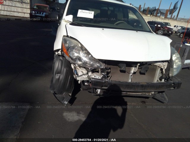 Photo 5 VIN: 5TDKK4CC3AS335641 - TOYOTA SIENNA 