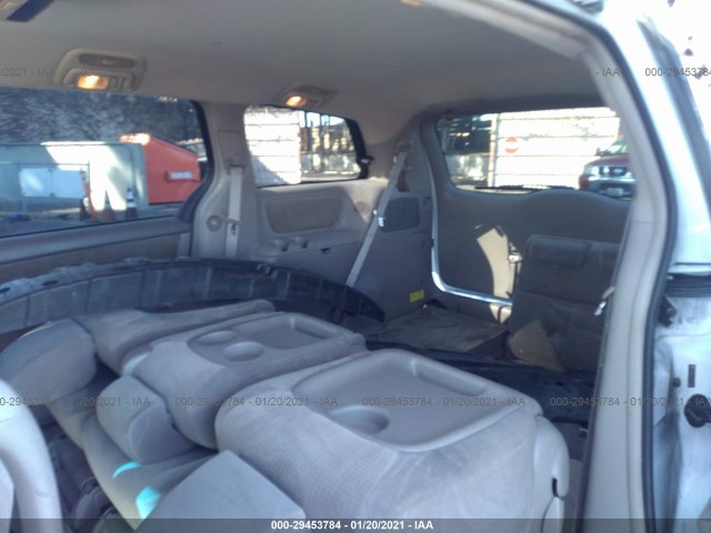 Photo 7 VIN: 5TDKK4CC3AS335641 - TOYOTA SIENNA 