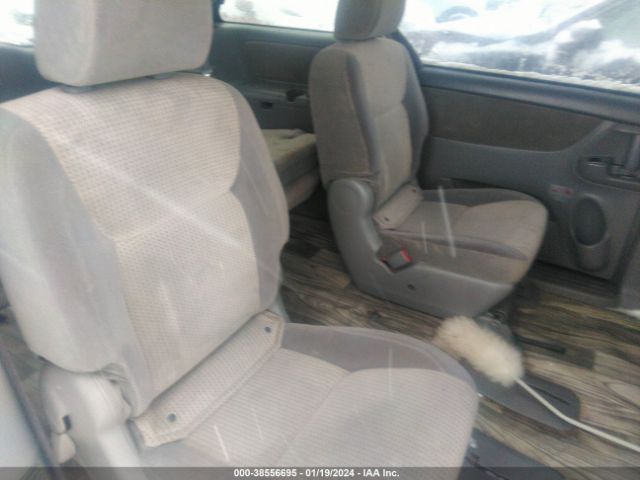 Photo 7 VIN: 5TDKK4CC3AS336028 - TOYOTA SIENNA 