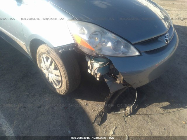 Photo 5 VIN: 5TDKK4CC3AS336773 - TOYOTA SIENNA 