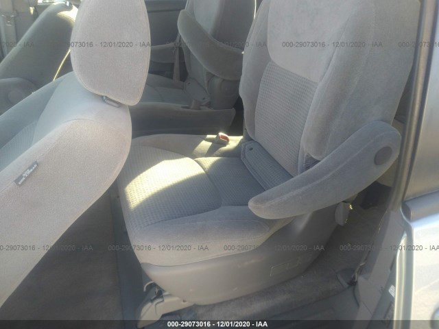 Photo 7 VIN: 5TDKK4CC3AS336773 - TOYOTA SIENNA 