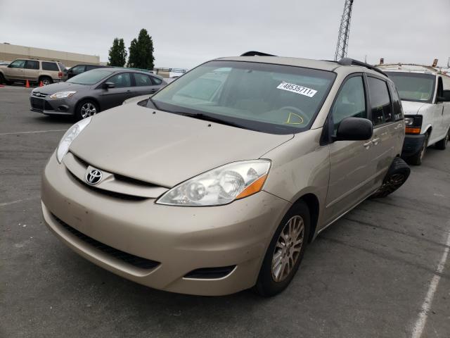 Photo 1 VIN: 5TDKK4CC3AS340368 - TOYOTA SIENNA CE 