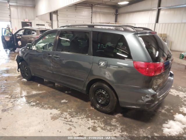 Photo 2 VIN: 5TDKK4CC4AS290659 - TOYOTA SIENNA 