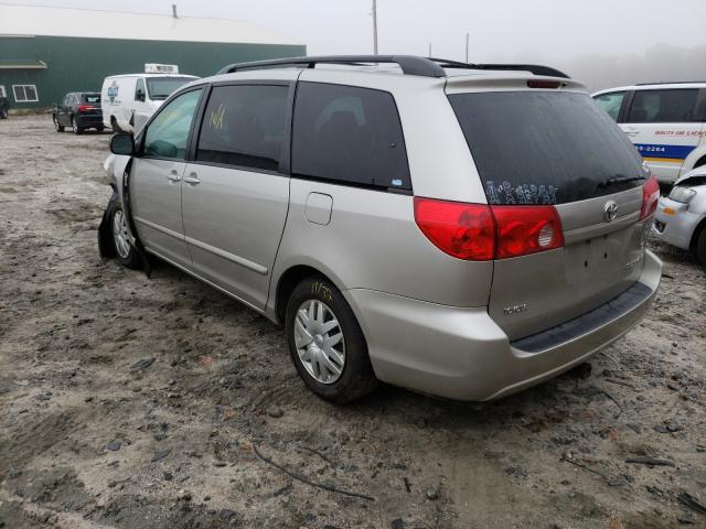 Photo 2 VIN: 5TDKK4CC4AS298096 - TOYOTA SIENNA CE 