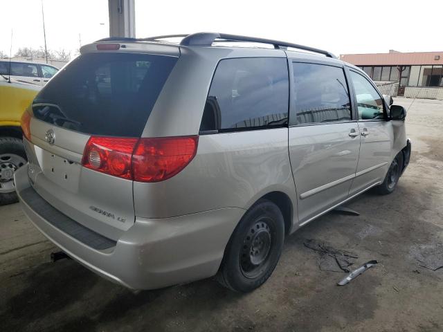 Photo 2 VIN: 5TDKK4CC4AS312353 - TOYOTA SIENNA LE 