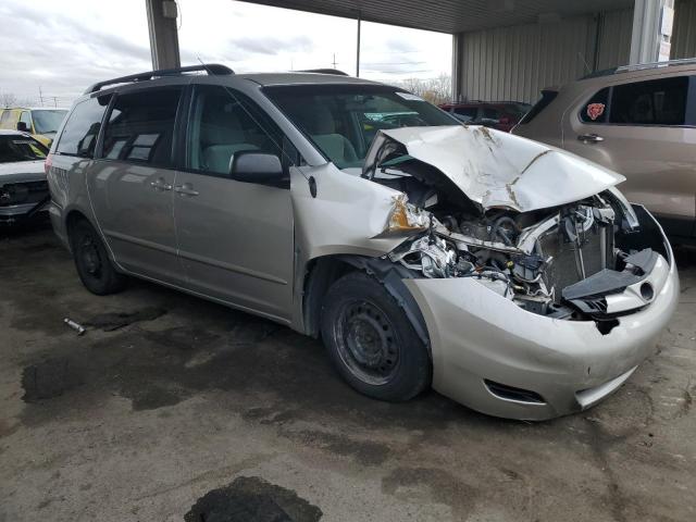 Photo 3 VIN: 5TDKK4CC4AS312353 - TOYOTA SIENNA LE 