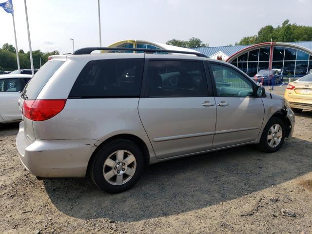 Photo 2 VIN: 5TDKK4CC4AS312644 - TOYOTA SIENNA CE 