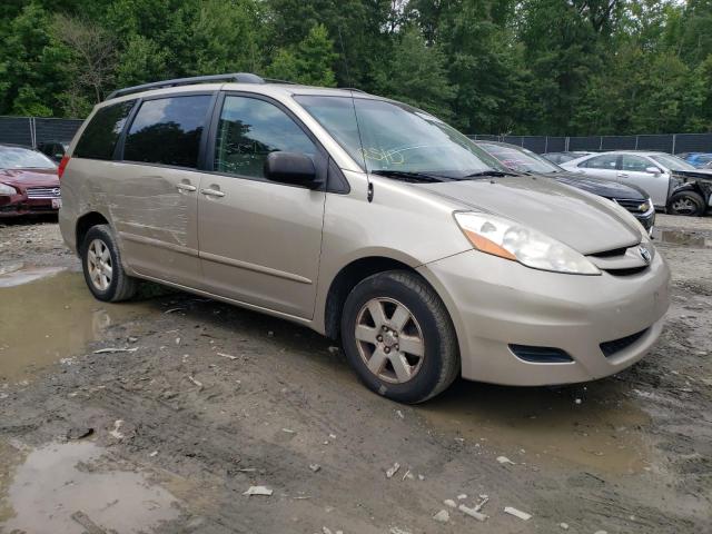 Photo 3 VIN: 5TDKK4CC4AS330920 - TOYOTA SIENNA CE 