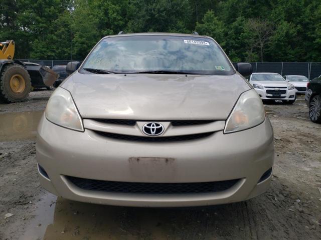 Photo 4 VIN: 5TDKK4CC4AS330920 - TOYOTA SIENNA CE 