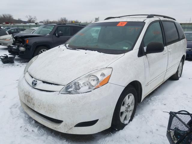 Photo 1 VIN: 5TDKK4CC4AS340153 - TOYOTA SIENNA CE 