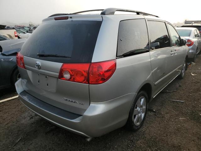 Photo 3 VIN: 5TDKK4CC5AS289598 - TOYOTA SIENNA CE 