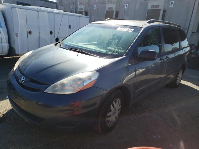 Photo 1 VIN: 5TDKK4CC5AS296826 - TOYOTA SIENNA CE 