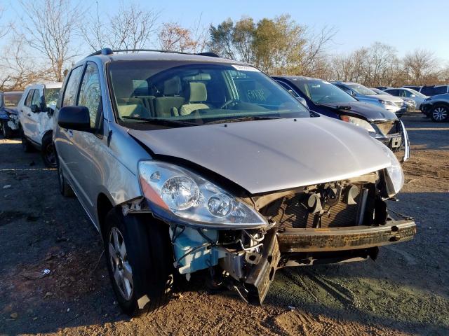 Photo 0 VIN: 5TDKK4CC5AS301006 - TOYOTA SIENNA CE 