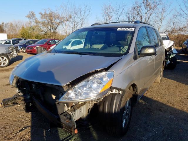 Photo 1 VIN: 5TDKK4CC5AS301006 - TOYOTA SIENNA CE 