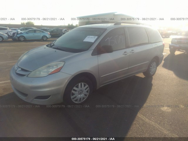 Photo 1 VIN: 5TDKK4CC5AS305251 - TOYOTA SIENNA 