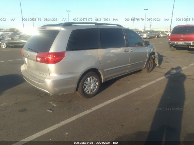 Photo 3 VIN: 5TDKK4CC5AS305251 - TOYOTA SIENNA 